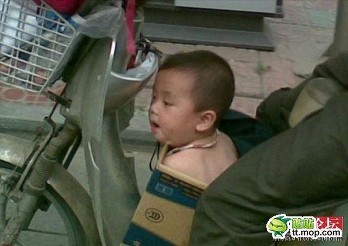 Taking Kids to School (4 pics)