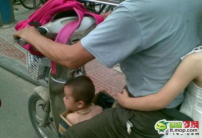Taking Kids to School (4 pics)