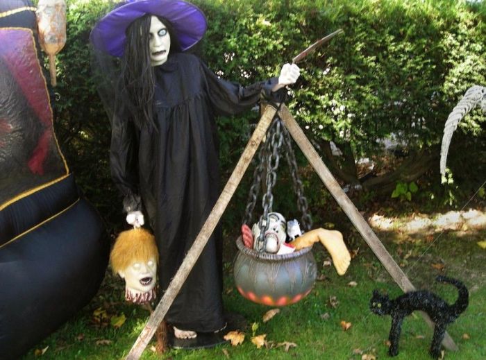 This House is Ready for Halloween (8 pics)