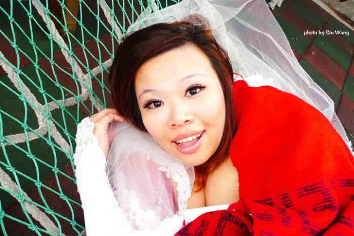 Taiwanese Woman Marries Herself (11 pics)