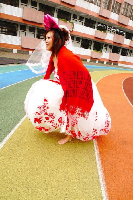 Taiwanese Woman Marries Herself (11 pics)