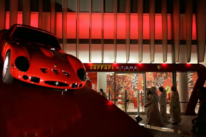 Ferrari World Abu Dhabi (15 pics)