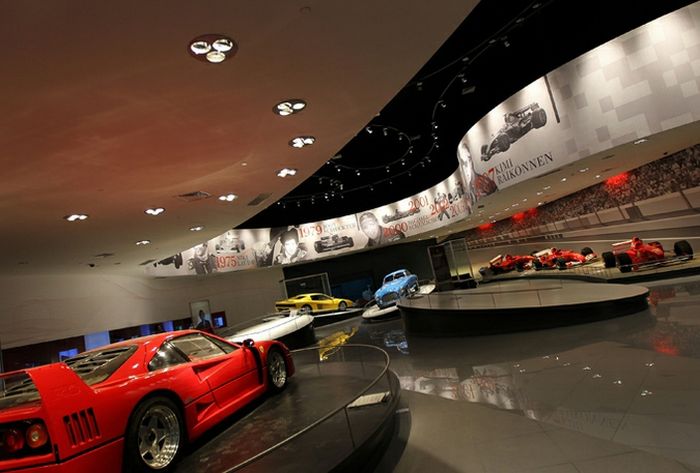 Ferrari World Abu Dhabi (15 pics)