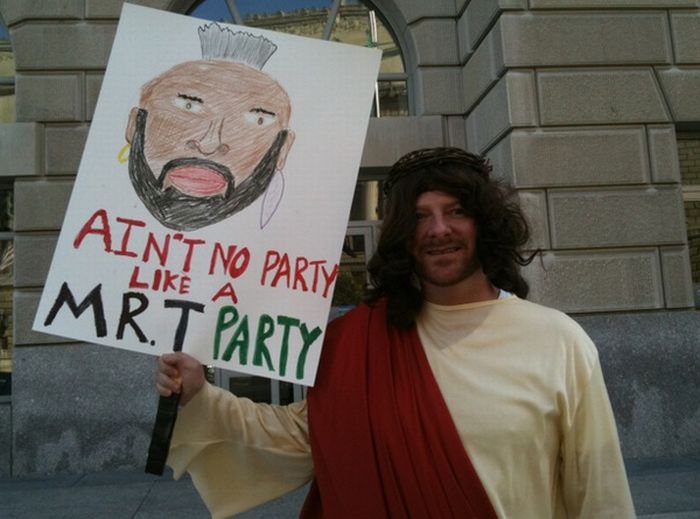 The 100 Best Signs At The Rally To Restore Sanity And/Or Fear (100 pics)