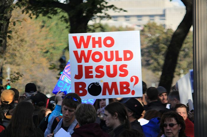 The 100 Best Signs At The Rally To Restore Sanity And/Or Fear (100 pics)