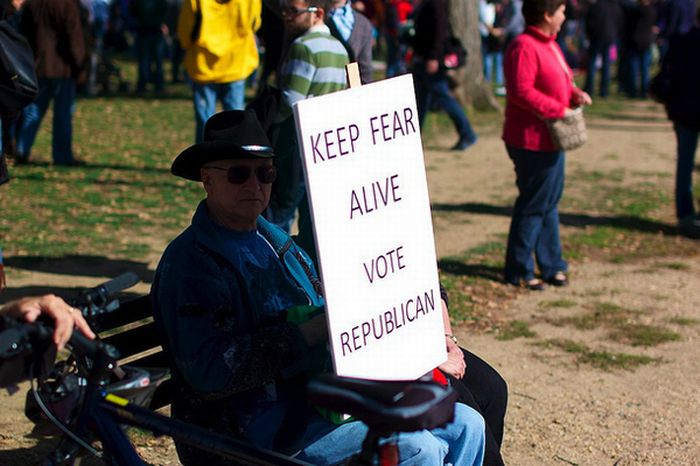 The 100 Best Signs At The Rally To Restore Sanity And/Or Fear (100 pics)
