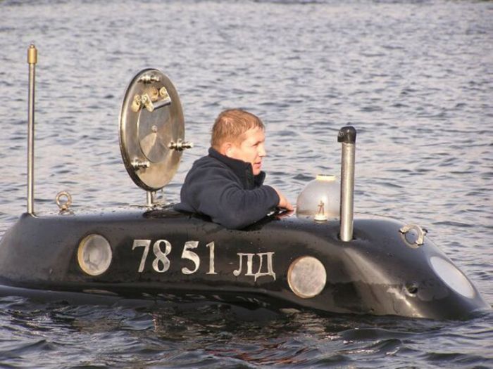 Self-Made Russian Submarine (28 pics)