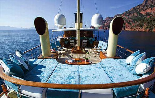 Vajoliroja, Johny Depp's Luxury Yacht (12 pics)