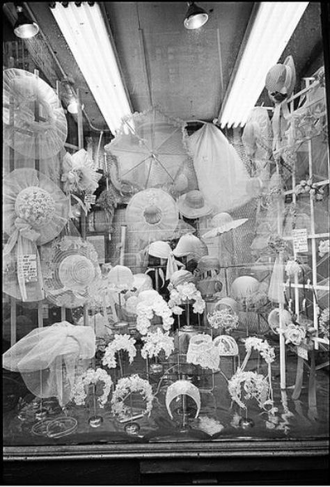 New York City Street Photography 1974 (18 pics)