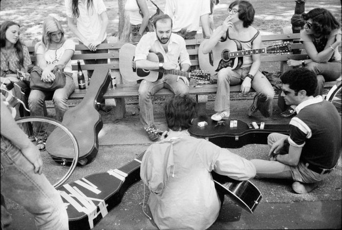 New York City Street Photography 1974 (18 pics)