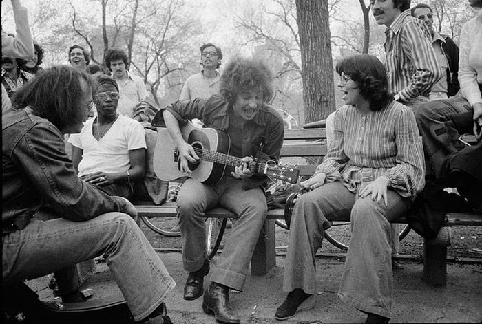 New York City Street Photography 1974 (18 pics)