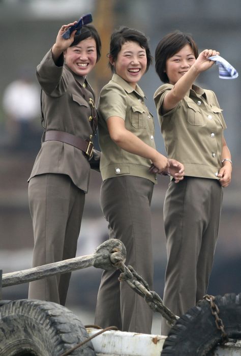 Female Soldiers (30 pics)