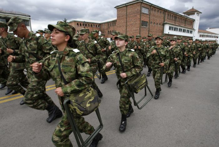 Female Soldiers (30 pics)