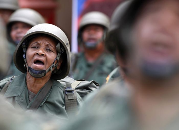 Female Soldiers (30 pics)