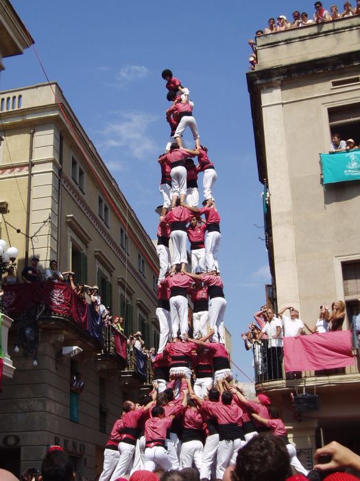The Human Towers of the Castellers (21 pics)