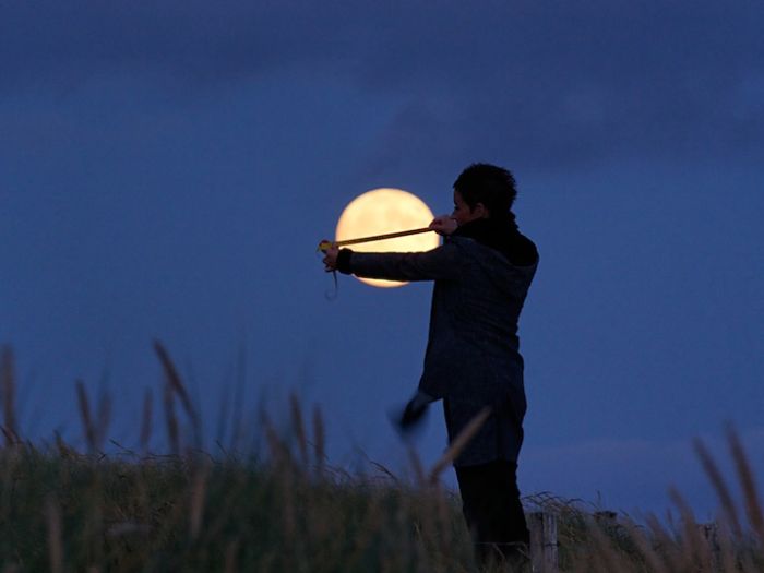 Charming Moon (16 pics)