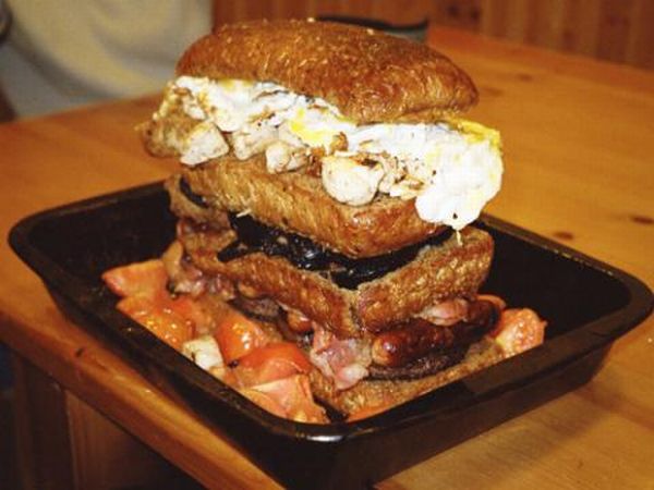 Heart Stopping Sandwiches (24 pics)