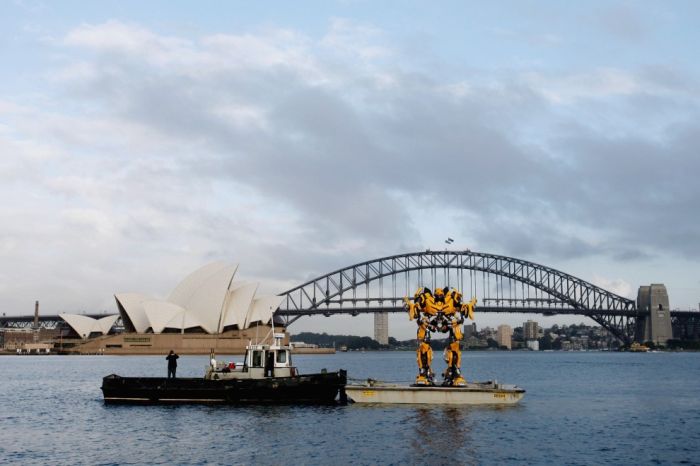 Robots Around the World (33 pics)