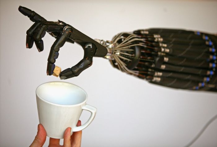 Robots Around the World (33 pics)