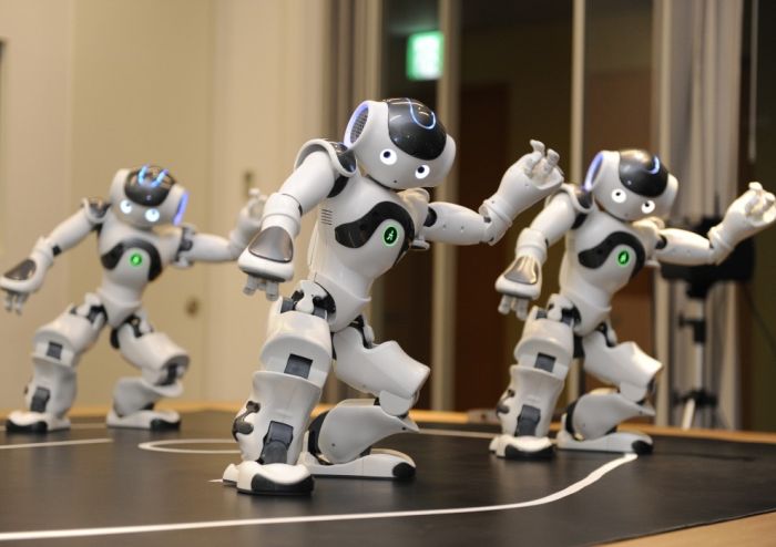 Robots Around the World (33 pics)