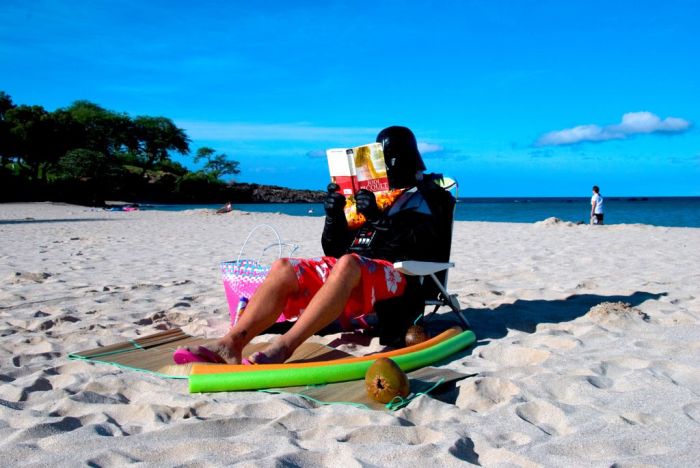 Darth Vader’s Hawaiian Vacation (24 pics)