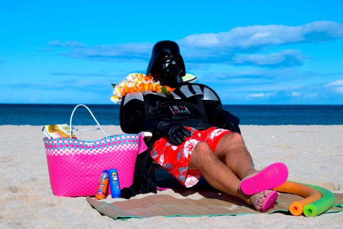 Darth Vader’s Hawaiian Vacation (24 pics)