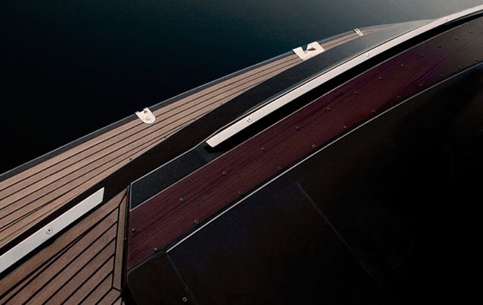 Hedonist Yacht (17 pics)