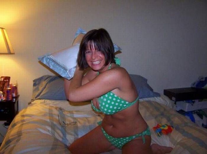 Pillow Fights (23 pics)