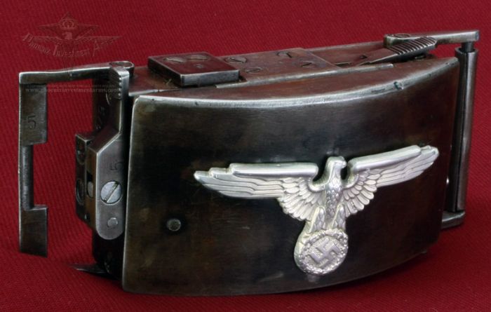 Very Rare German SS Belt Buckle (24 pics)