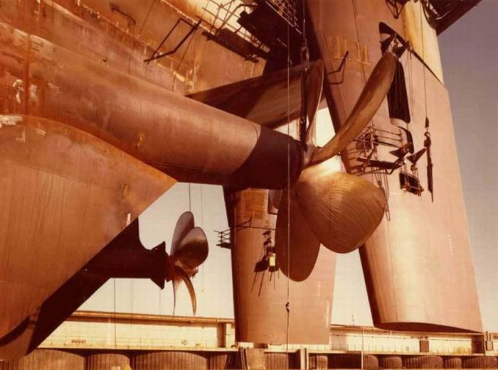 The Construction of Supertankers (36 pics)