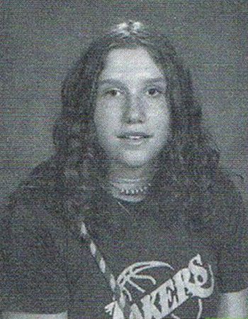 Ke$ha’s 9th Grade Yearbook Picture (2 pics)