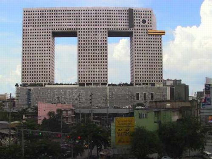 Unusual Skyscrapers Around the World (23 pics)