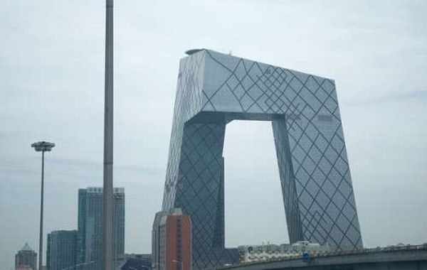 Unusual Skyscrapers Around the World (23 pics)