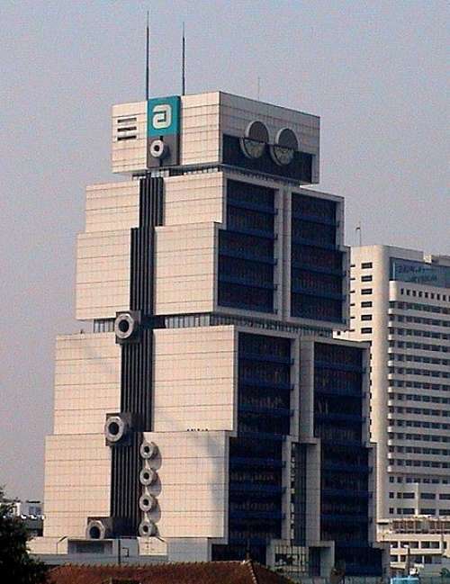 Unusual Skyscrapers Around the World (23 pics)