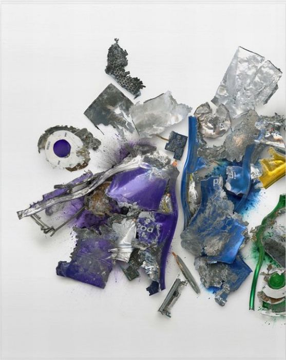 Destroyed Apple Gadgets (19 pics)
