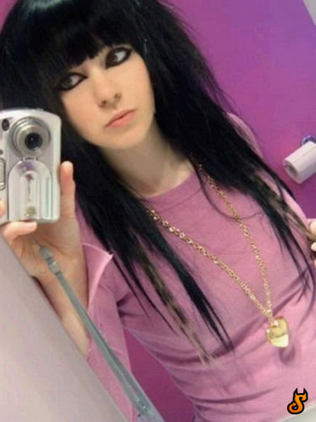 Cute Emo Girls (60 pics)