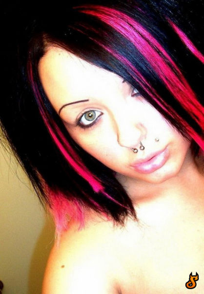 Cute Emo Girls (60 pics)