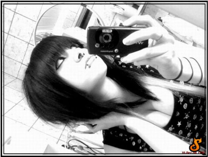 Cute Emo Girls (60 pics)