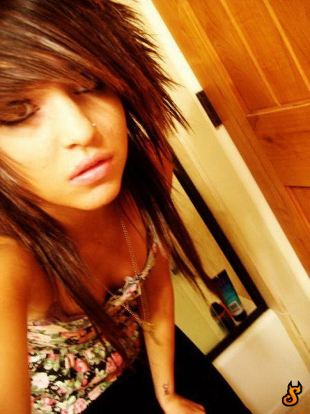 Cute Emo Girls (60 pics)