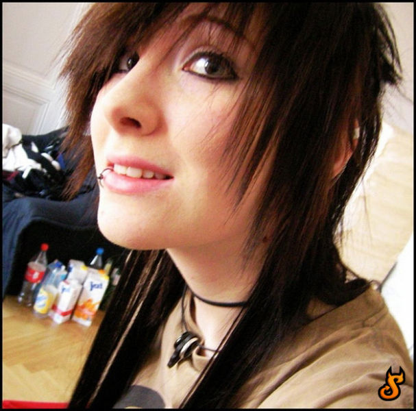 Cute Emo Girls (60 pics)