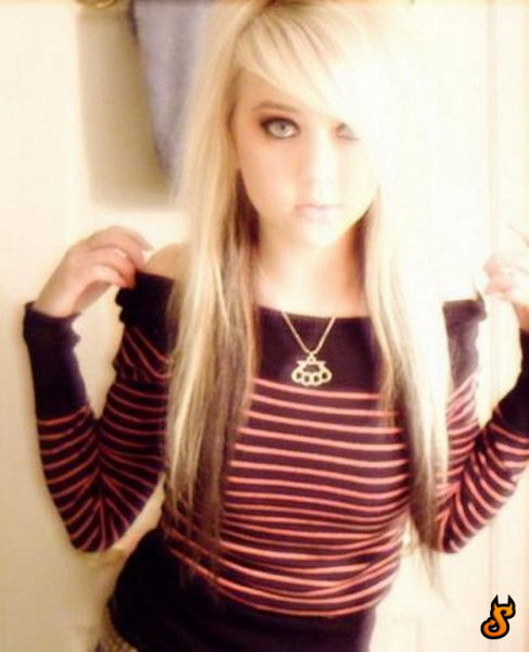 Cute Emo Girls (60 pics)