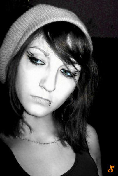 Cute Emo Girls (60 pics)