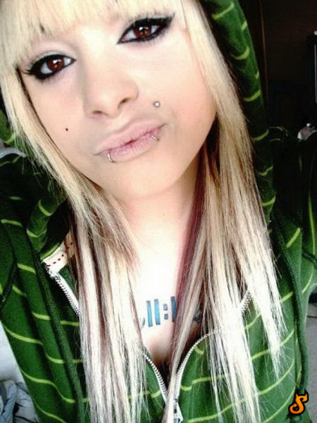 Cute Emo Girls (60 pics)