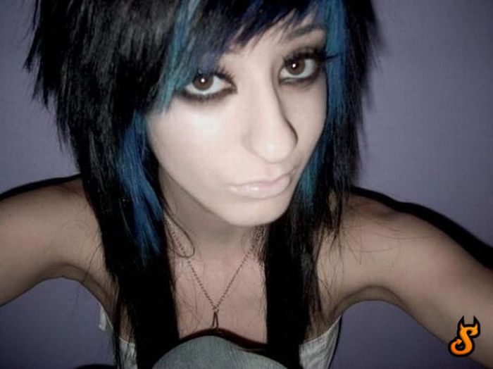 Cute Emo Girls (60 pics)