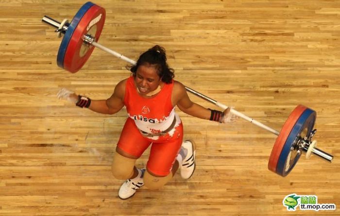 Painful Moments of Powerlifting (12 pics)