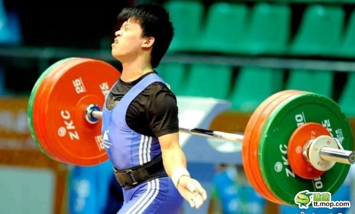 Painful Moments of Powerlifting (12 pics)