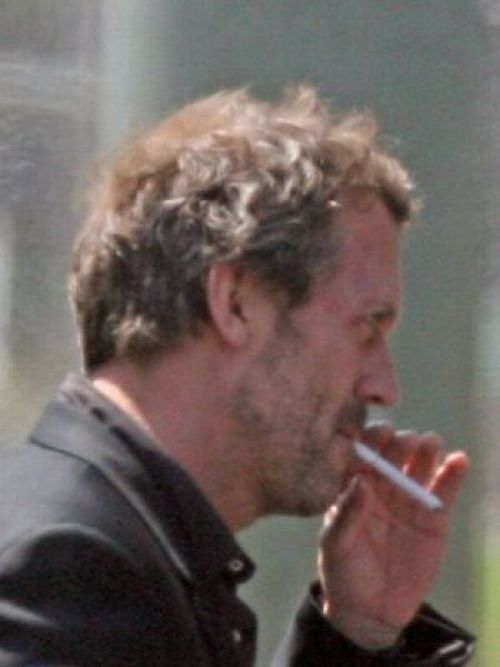 Smoking Celebrities (28 pics)