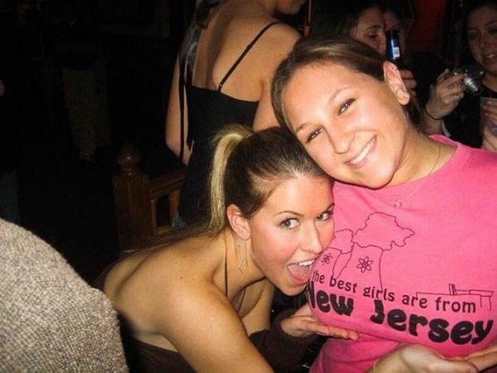 Girls Grabbing Boobs (95 pics)