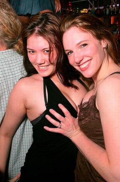 Girls Grabbing Boobs (95 pics)