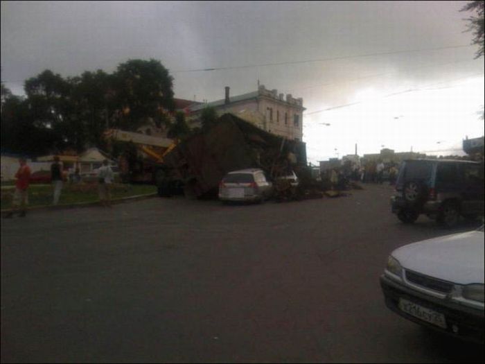 Unscheduled Truck Unloading (6 pics)